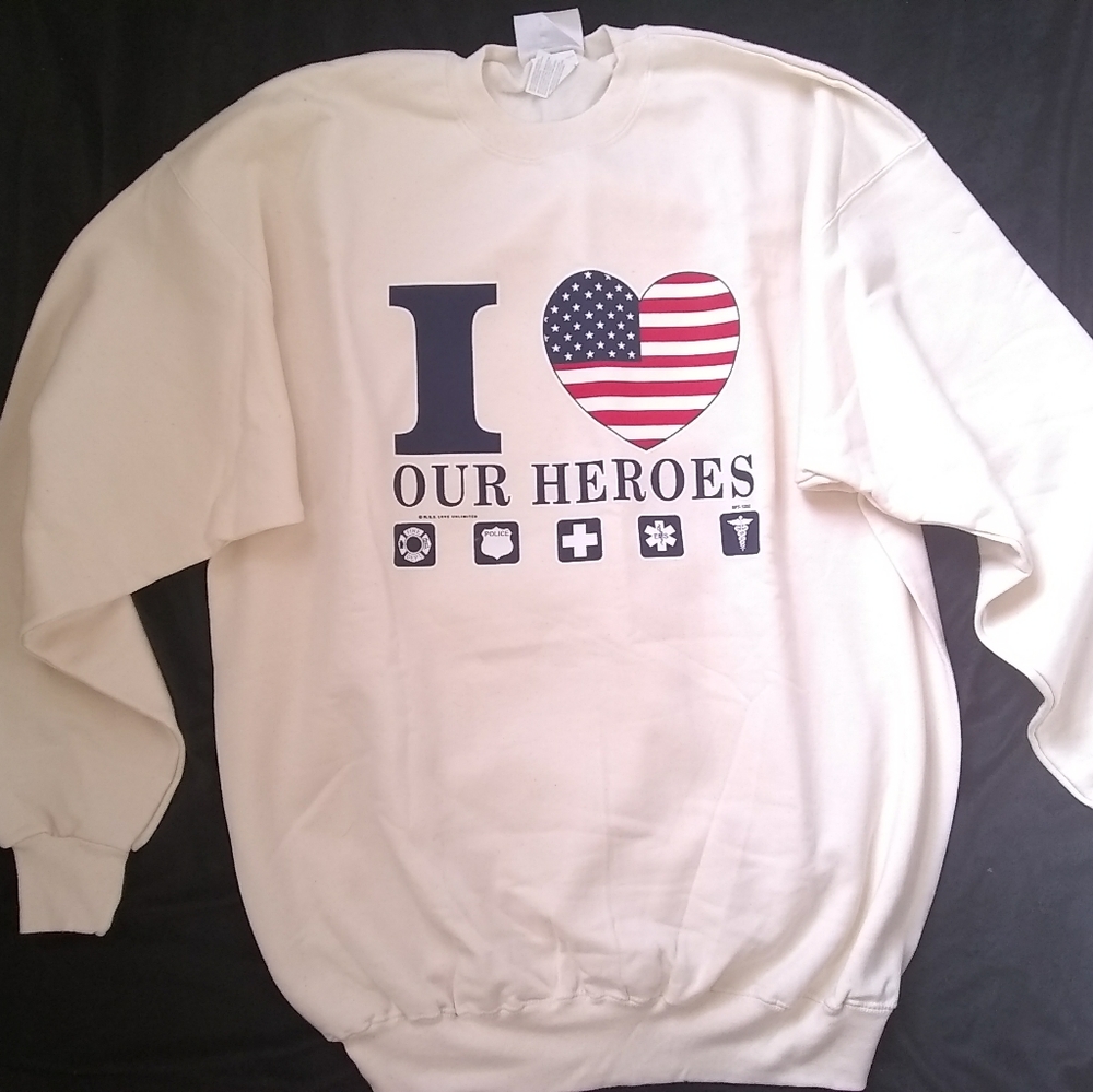 🇺🇲NWOT heroes sweatshirt